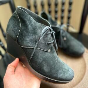 COLE HAAN NIKE AIR BLACK Britt chukka SUEDE WEDGE BOOTIE 8